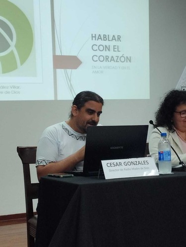 César Gonzalez, jornada comunicaciones sociales Perú