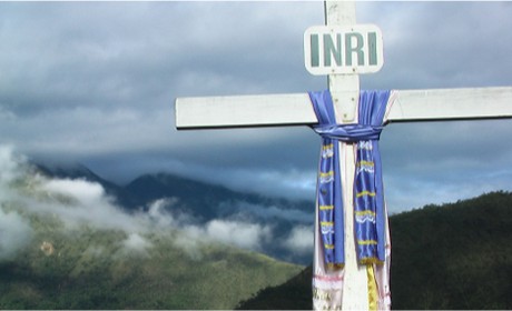 cruz-nubes cruz-nubes
