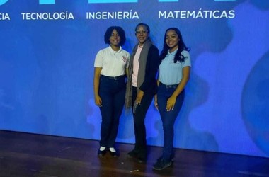 Diana Becada premio Seibo 1