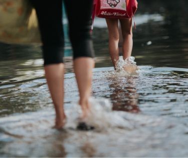 En busca de refugio debido a las inundaciones del Bañado de Tacumbú, Paraguay Artículo Revista Hna Geraldina