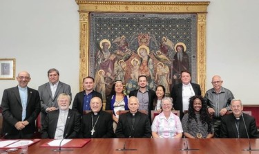 foto-grupo-con-el-papa-normal