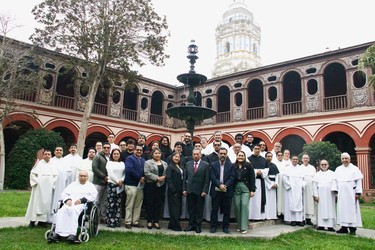 fray-gerard-con-todos-los-de-peru-normal
