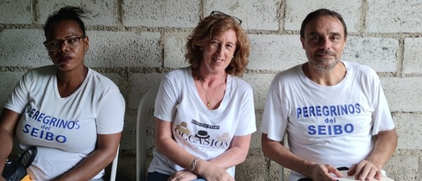 Miguel Ángel Gullón, Patricia Rosety y una campesina en El Seibo voluntariado 2023