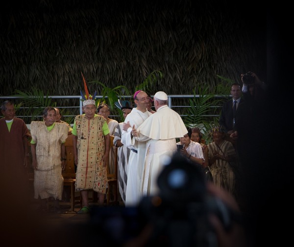 Mons. David Martínez y el Papa Francisco Pto Maldonado