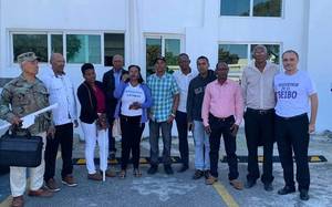 Los peregrinos de El Seibo son recibidos a empujones en el Instituto Agrario Dominicano