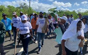 Las familias campesinas de El Seibo caminan hacia el Palacio Nacional