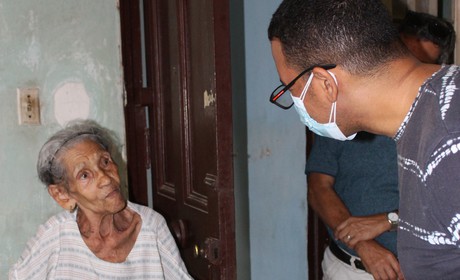 Ayuda y presencia solidaria