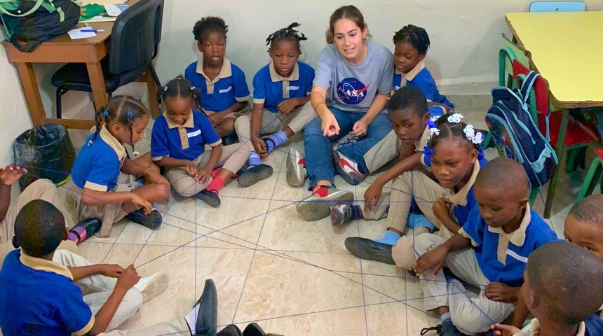revista-15-voluntariado-infancia-noticia_imagen