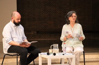Sagrario y David en la presentacion del poemario
