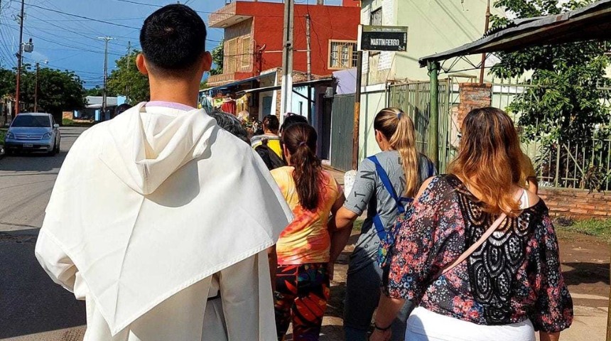 somos-mision-hernan-caminando-misiones-periferias-noticia_imagen